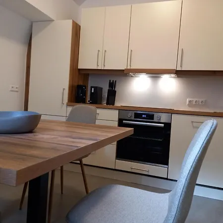 Nrv Twee-persoonskamer Met Gemeenschappelijke Keuken Pansiyon Möderbrugg