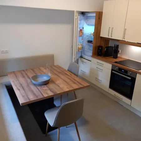 Nrv Twee-persoonskamer Met Gemeenschappelijke Keuken *