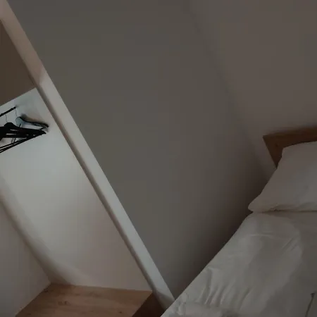 Pansiyon Nrv Twee-persoonskamer Met Gemeenschappelijke Keuken Möderbrugg