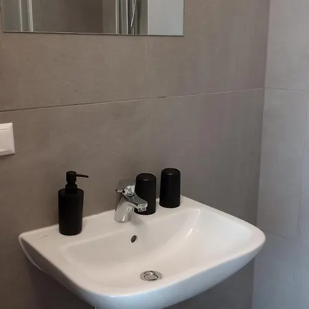 Alloggio in famiglia Nrv Twee-persoonskamer Met Gemeenschappelijke Keuken *