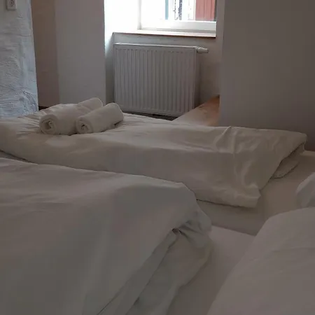 Nrv Twee-persoonskamer Met Gemeenschappelijke Keuken Pansiyon