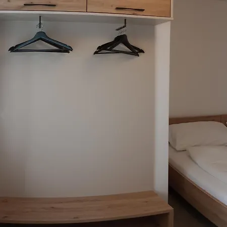 Nrv Twee-persoonskamer Met Gemeenschappelijke Keuken