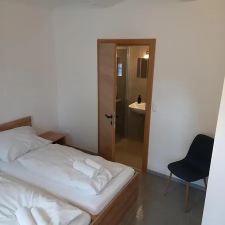 Nrv Twee-persoonskamer Met Gemeenschappelijke Keuken Quarto em Acomodações Particulares *