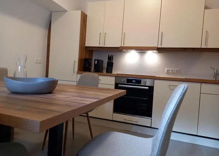 Nrv Twee-persoonskamer Met Gemeenschappelijke Keuken 홈스테이 Möderbrugg